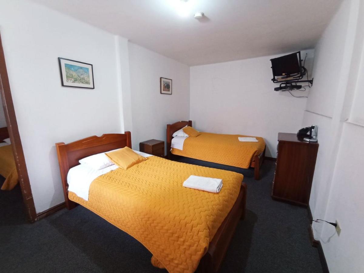 Hotel 9 De Octubre Quito Extérieur photo