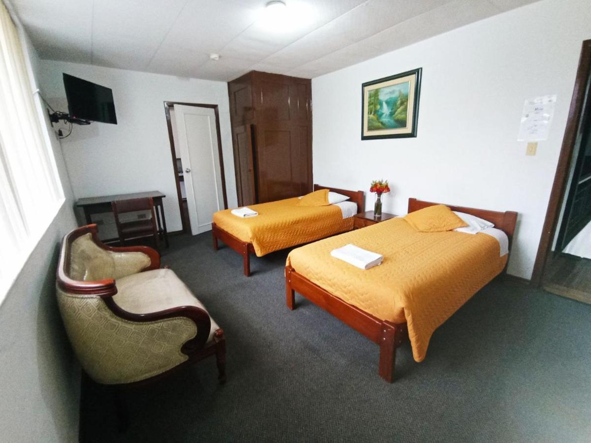 Hotel 9 De Octubre Quito Extérieur photo