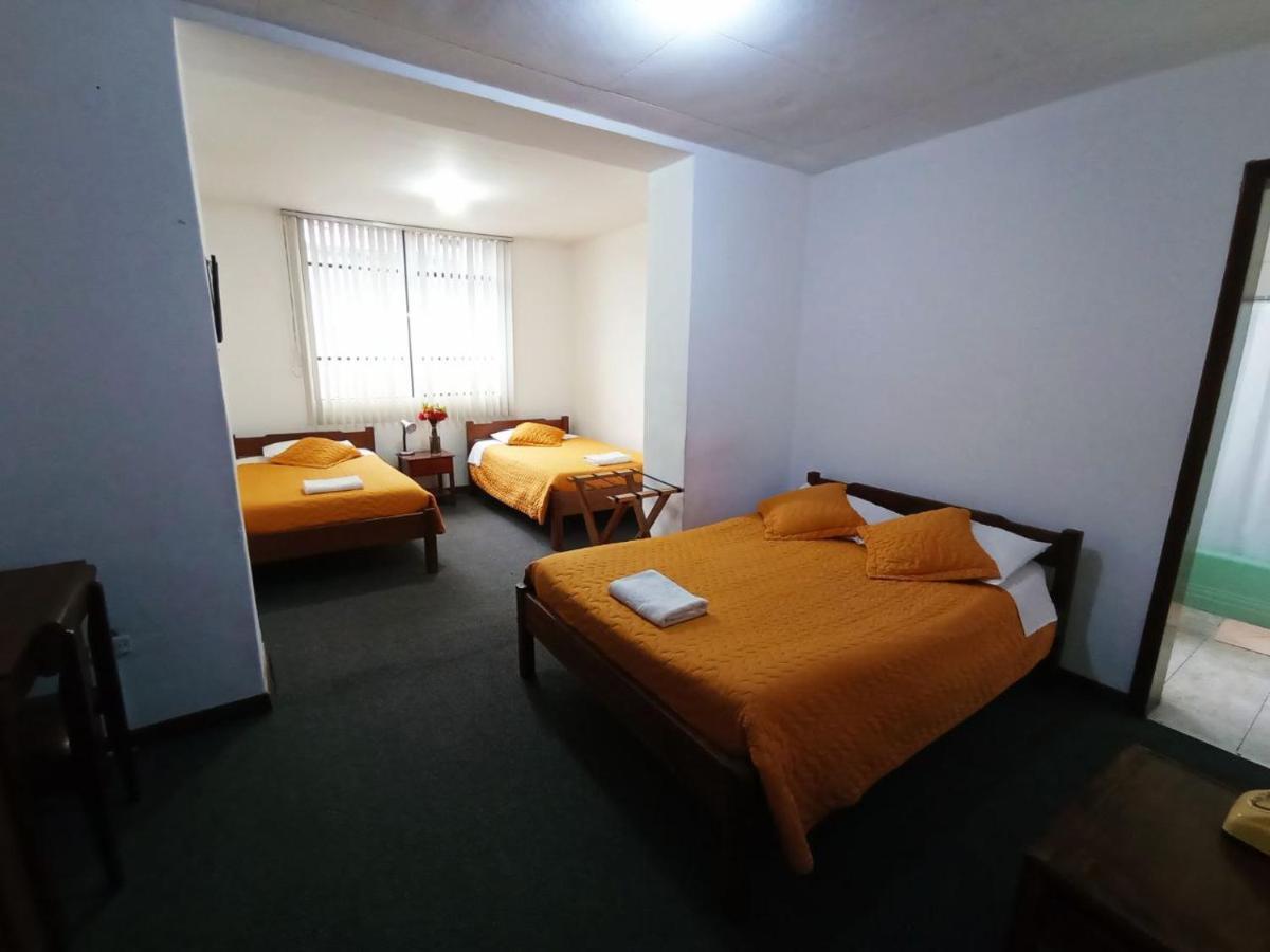 Hotel 9 De Octubre Quito Extérieur photo