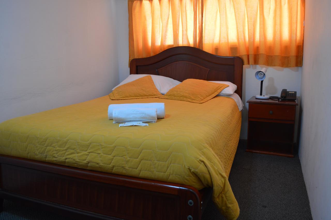 Hotel 9 De Octubre Quito Extérieur photo