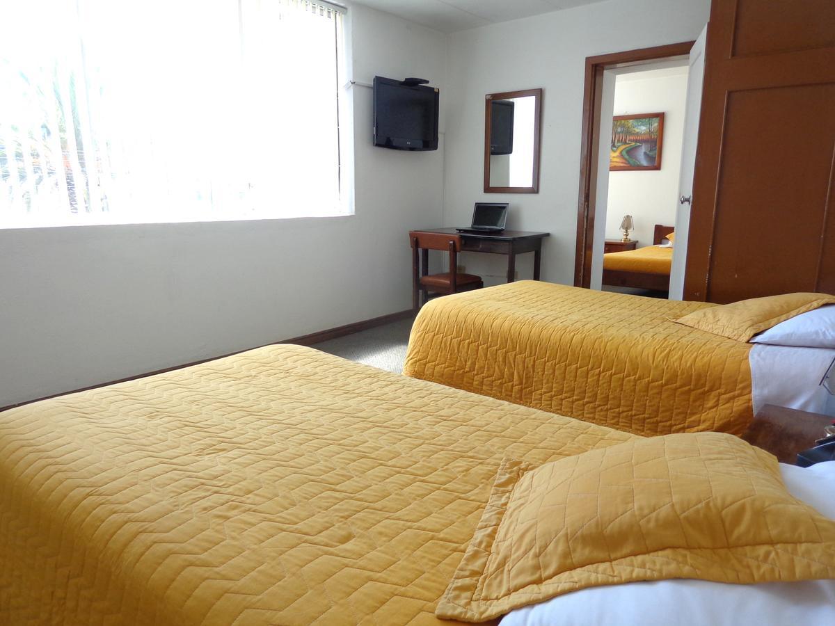 Hotel 9 De Octubre Quito Extérieur photo