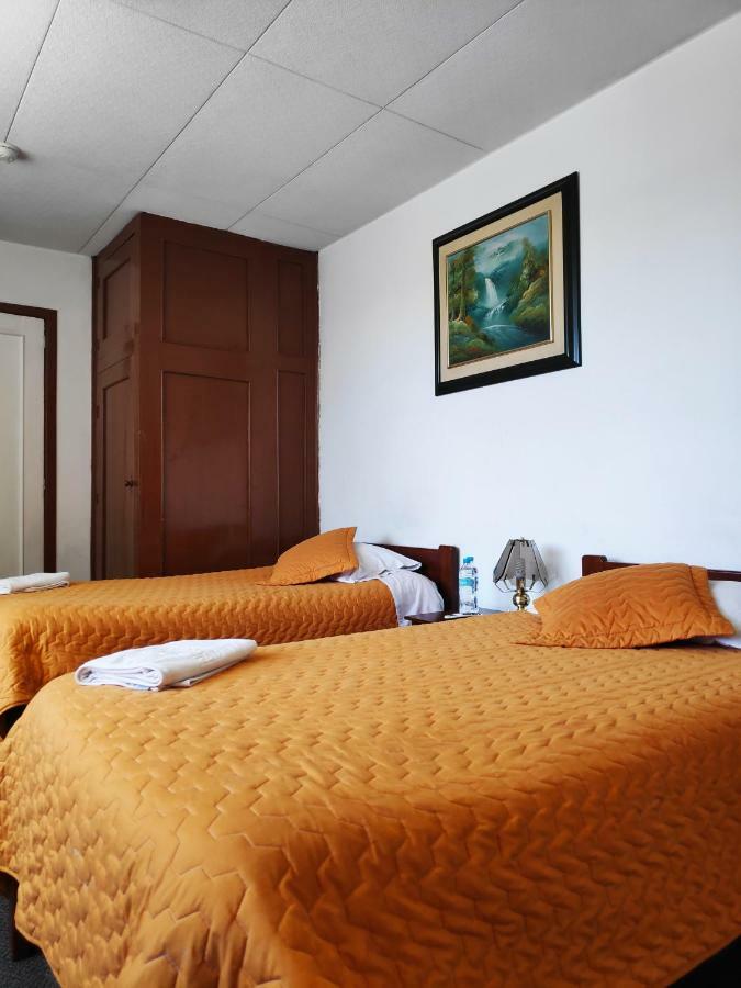 Hotel 9 De Octubre Quito Extérieur photo